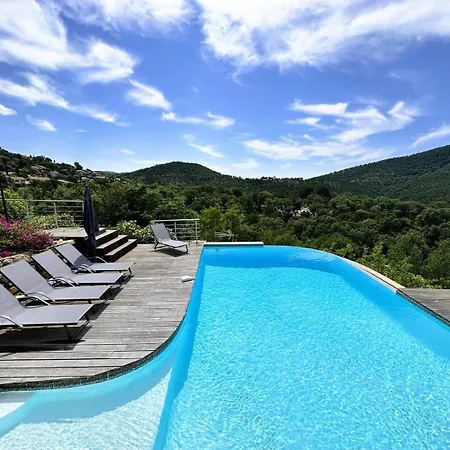 Corail Privée Et Climatisée Pour 10 Personnes Avec Piscine Et Superbe Vue Et Collines à